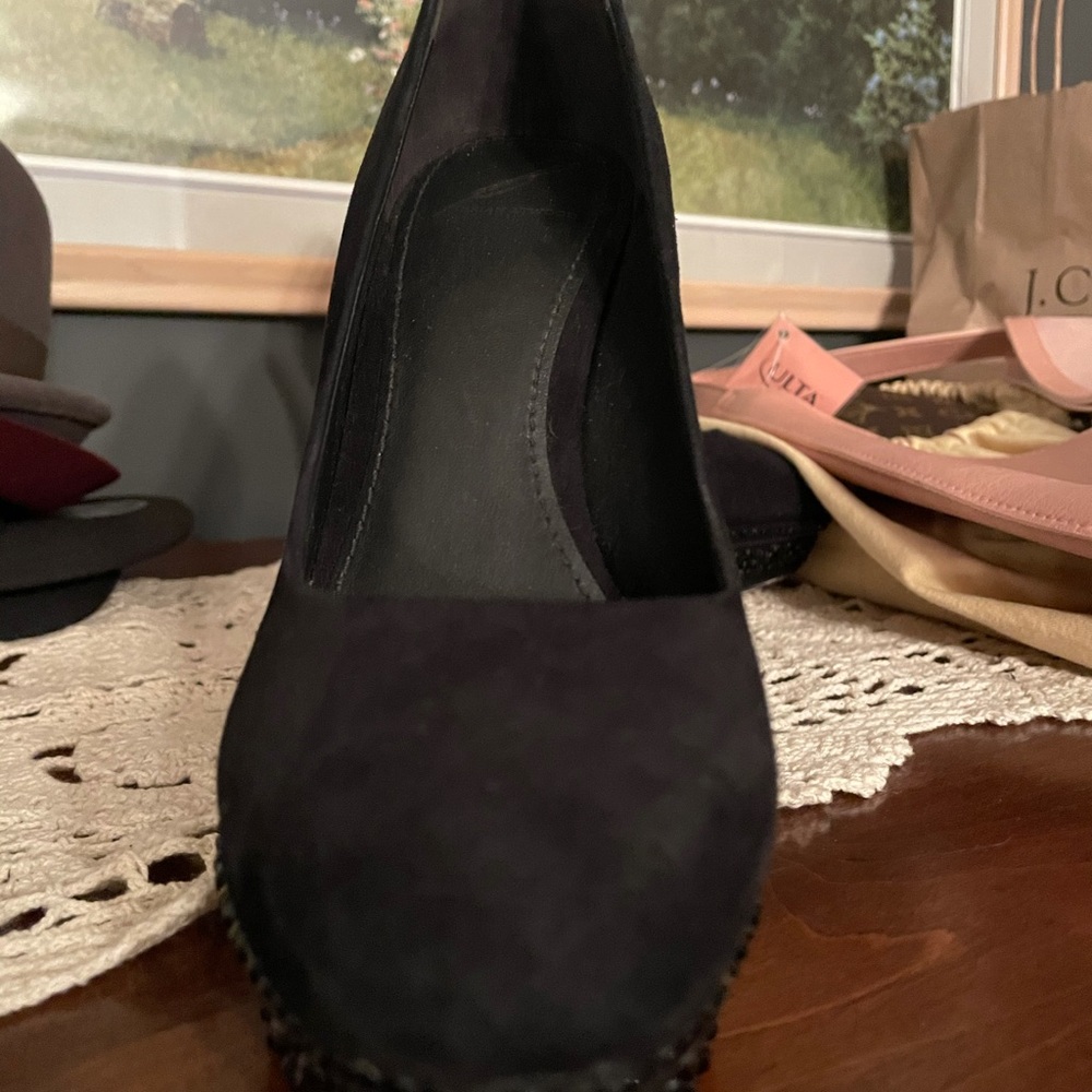 Brian Atwood 38.5/8 black crystal heels. Size 8 - Picture 4 of 16